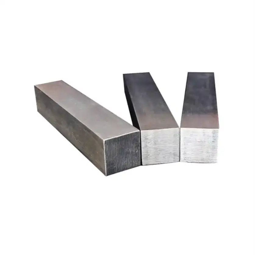 Specifications visual of solid square aluminum bars by Yoverd Aluminium, showing three high-quality bars on white background: one horizontal with side view and two vertical displaying precise square cross-sections and end faces for structural, machining and industrial applications